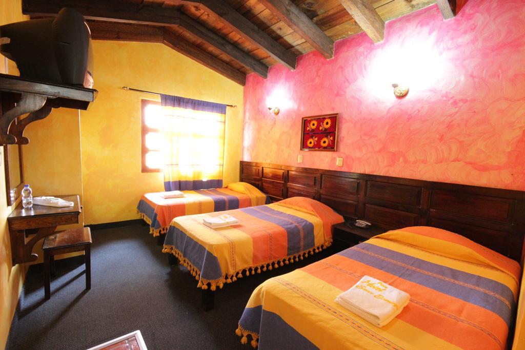 Hotel Plaza Santo Domingo San Cristóbal de Las Casas Стая снимка