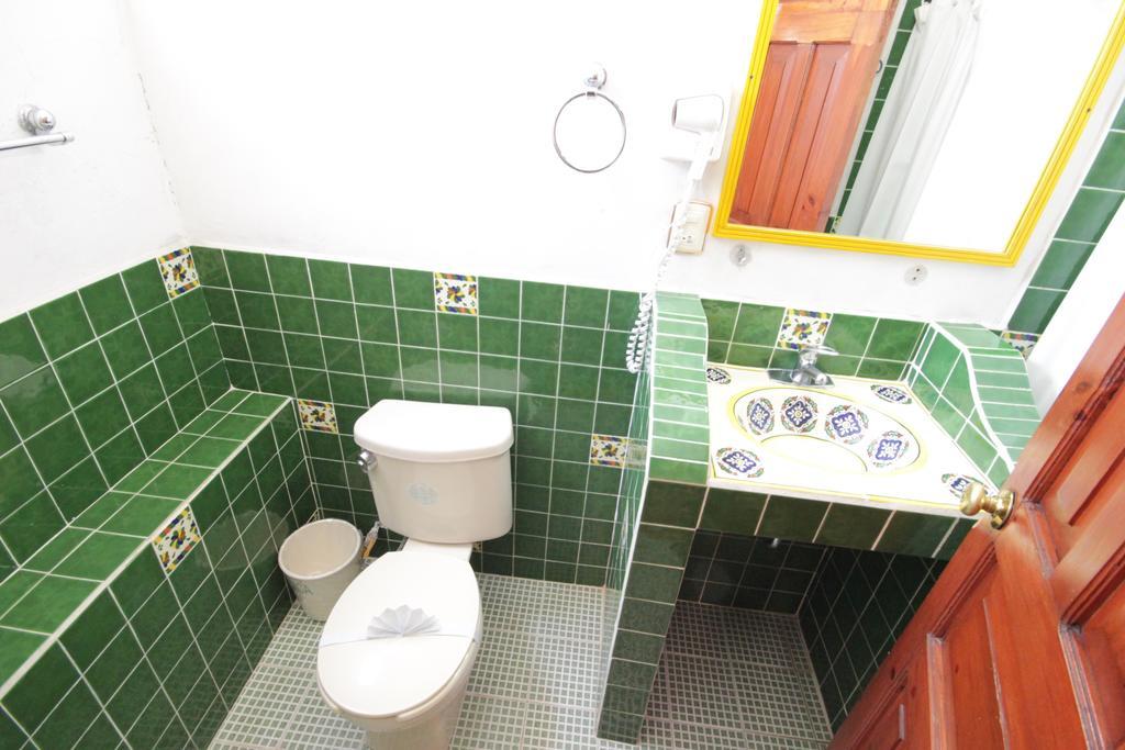 Hotel Plaza Santo Domingo San Cristóbal de Las Casas Стая снимка