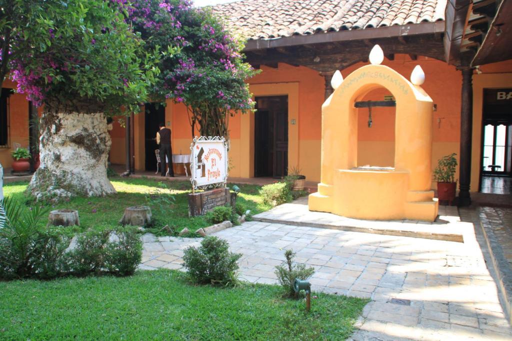 Hotel Plaza Santo Domingo San Cristóbal de Las Casas Екстериор снимка