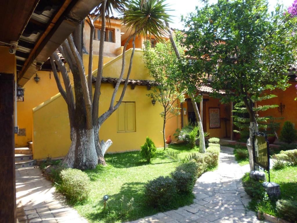 Hotel Plaza Santo Domingo San Cristóbal de Las Casas Екстериор снимка