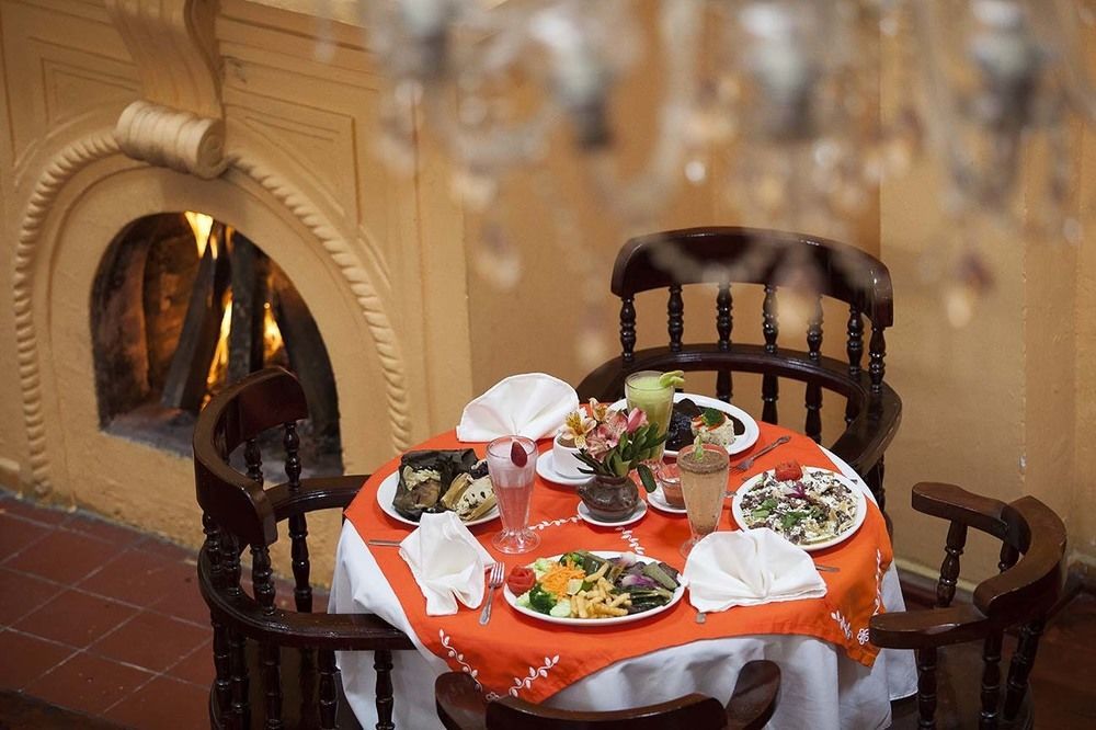 Hotel Plaza Santo Domingo San Cristóbal de Las Casas Екстериор снимка