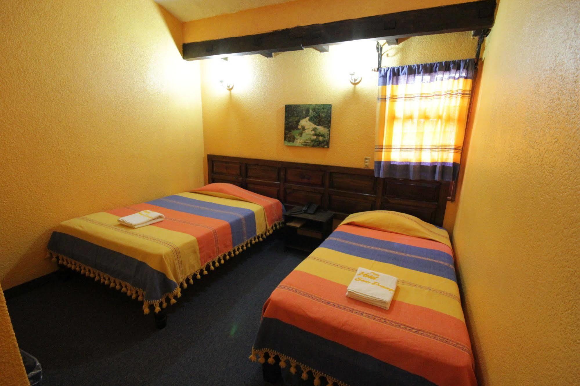 Hotel Plaza Santo Domingo San Cristóbal de Las Casas Екстериор снимка